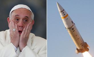 Πάπας και πύραυλος