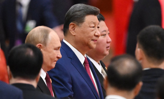 Κιμ - Σι - Πουτιν