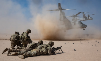 πεζοναύτες στο USS Tripoli 