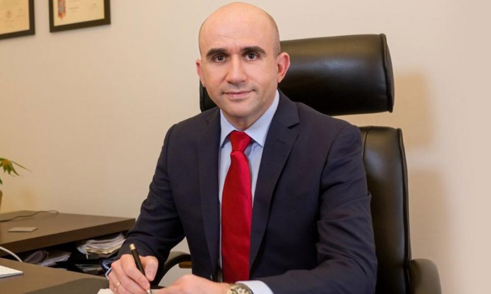 Τεστ κορωνοϊού για όλους τους νεκρούς" λέει ο Πρόεδρος της ...