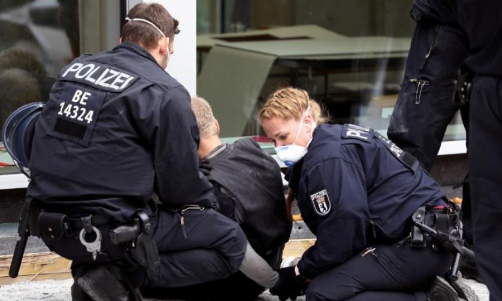 Γερμανία: Επεισόδια σε διαδηλώσεις κατά του lockdown (Vid) 2