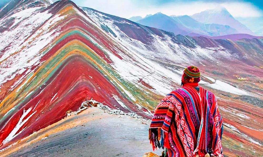 Βινικούνκα: Μαγευτικές εικόνες από το βουνό του Ουράνιου Τόξου στο Περού | Pentapostagma