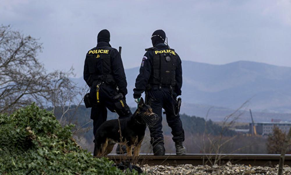Τσέχοι αστυνομικοί στα Σκόπια
