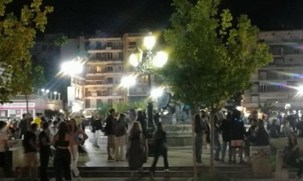 πλατεία στην Πάτρα