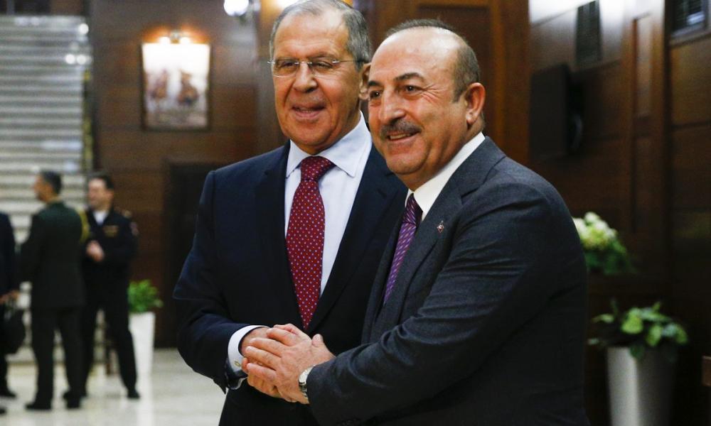 Λαβρόφ: "Ρωσία-Τουρκία θα συνεχίσουν να επεκτείνουν τη συνεργασία στον αμυντικό κλάδο"