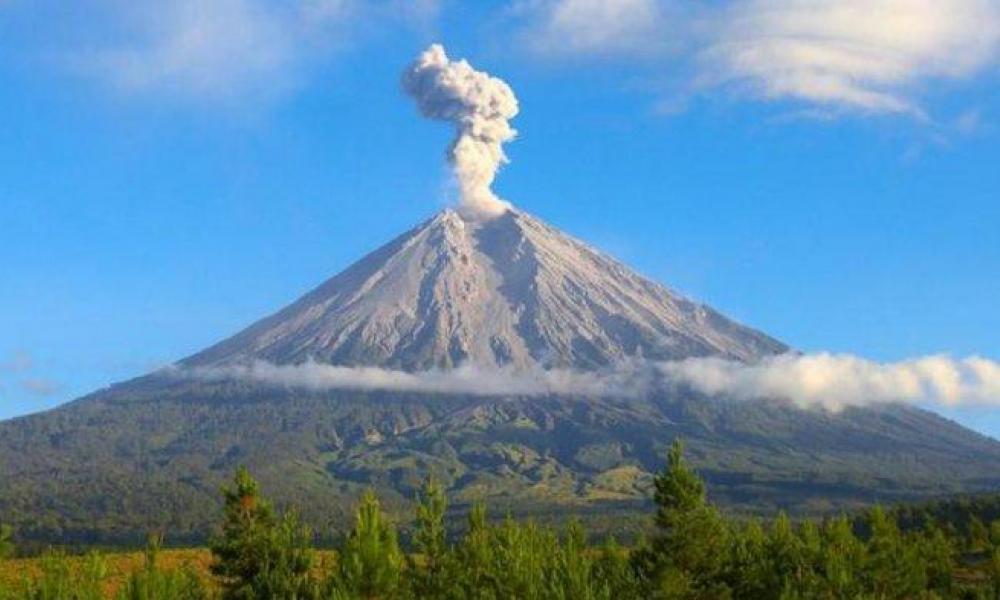 ηφαίστειο Σεμέρου