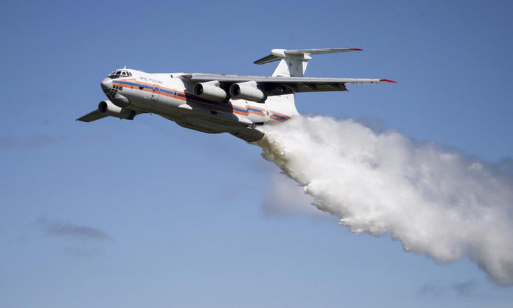 Έφθασε ο ''γίγαντας'' των αιθέρων: Προσγειώθηκε στην Αθήνα το ρωσικό Ilyushin Il-76 για να ''βομβαρδίσει'' τις φωτιές | Pentapostagma