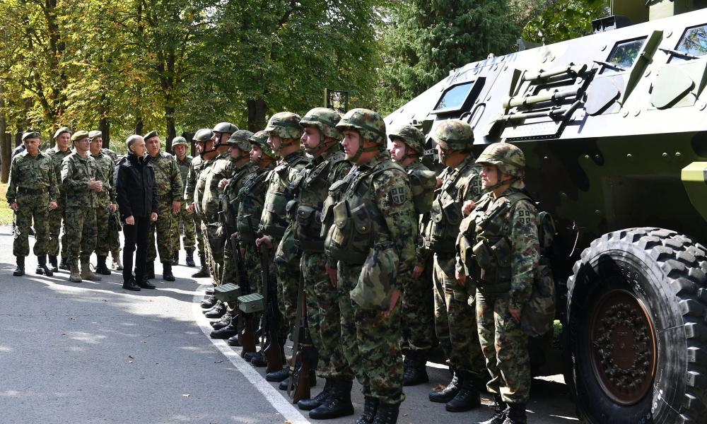  Μύρισε μπαρούτι! Σε πολεμική ετοιμότητα ο σερβικός στρατός στα σύνορα με Κοσσυφοπέδιο.
