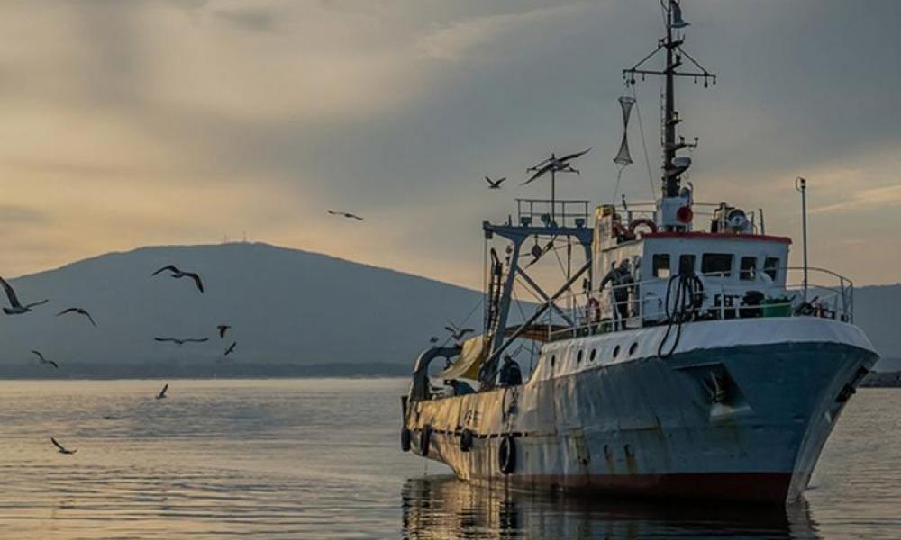 Περικυκλώνουν το Άγιο Όρος οι Τούρκοι μπουκαδόροι ψαράδες
