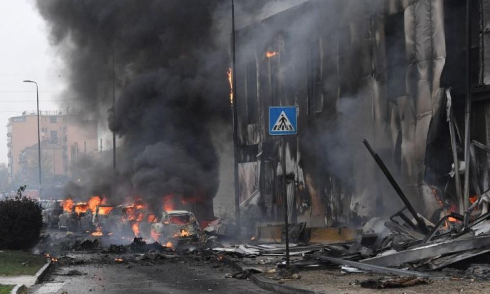 Ιταλία: Αεροσκάφος έπεσε πάνω σε κτίριο στο Μιλάνο - Έξι νεκροί | Pentapostagma