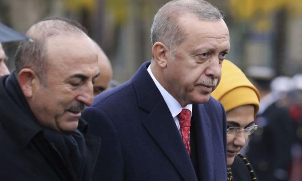 Παρολίγον «πολιτικός εμφύλιος» στην Τουρκία: Ο Τσαβούσογλου απείλησε με παραίτηση τον Ερντογάν