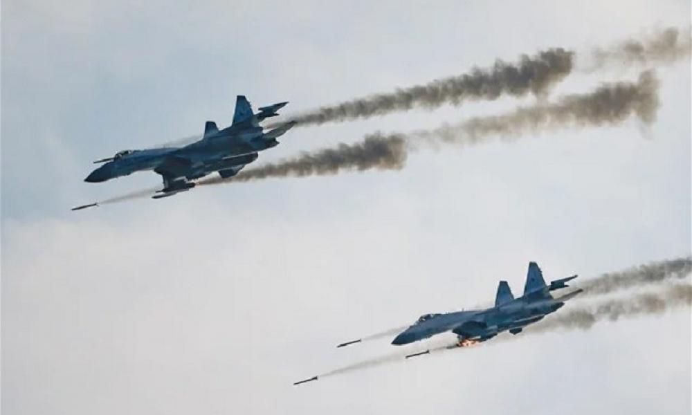 Ποια Ουκρανία; Οι Ρώσοι “κλείδωσαν” Σούδα-Ιντσιρλίκ με πλοία και αεροσκάφη Tu-22M3