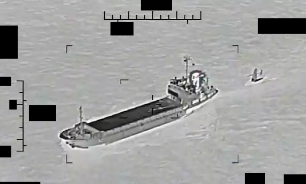 ''Θερμό'' επεισόδιο μεταξύ ΗΠΑ- Ιράν: 4ωρη ''ναυμαχία'' στον Περσικό Κόλπο για θαλάσσιο drone.