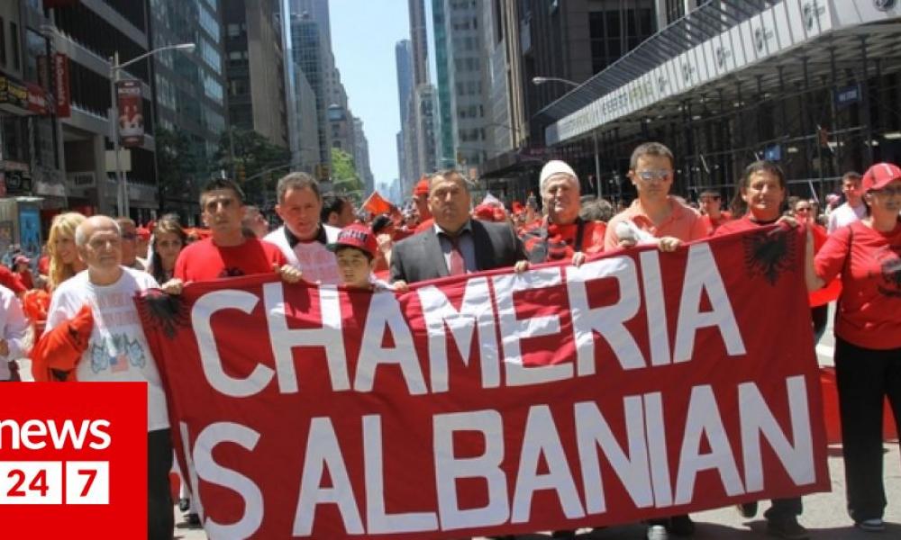 Οι Αλβανοί στοχοποιούν την Ελλάδα για την «Ένωση Ελληνικών Δήμων» στην χώρα φοβούμενοι επανάληψη της περιόδου 1912-13.