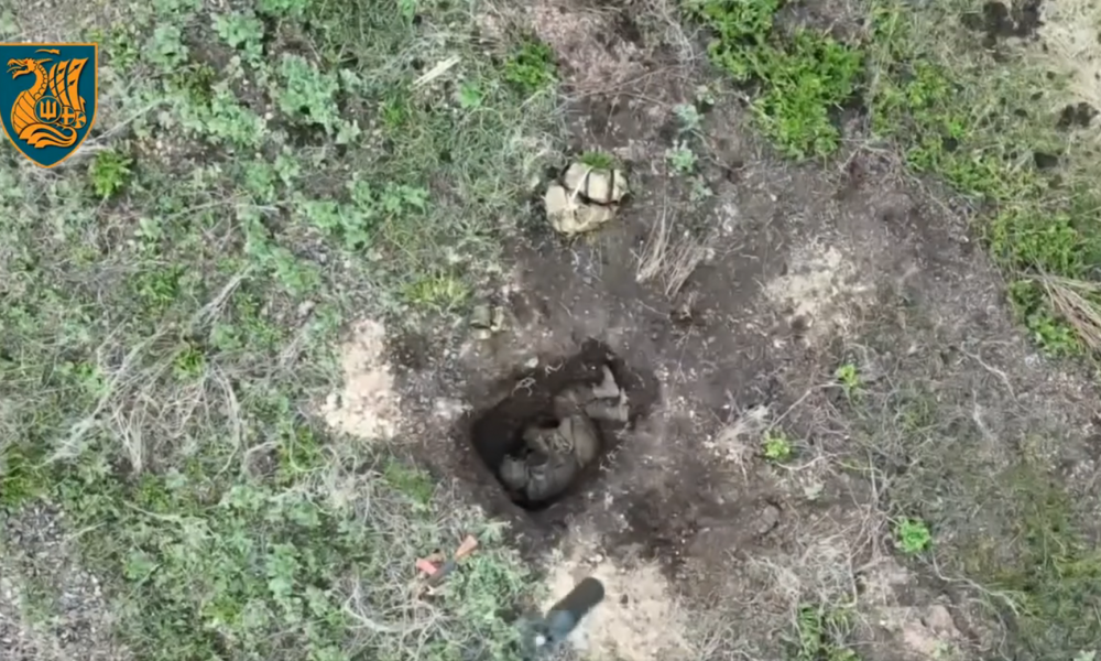 Facebook - ουκρανικό drone πεζοναυτών κυνηγάει Ρώσους με βόμβες