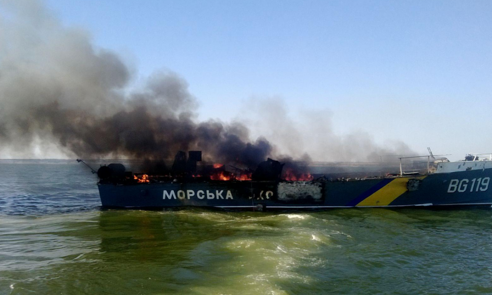 ουκρανικό πλοίο δέχθηκε πυρά