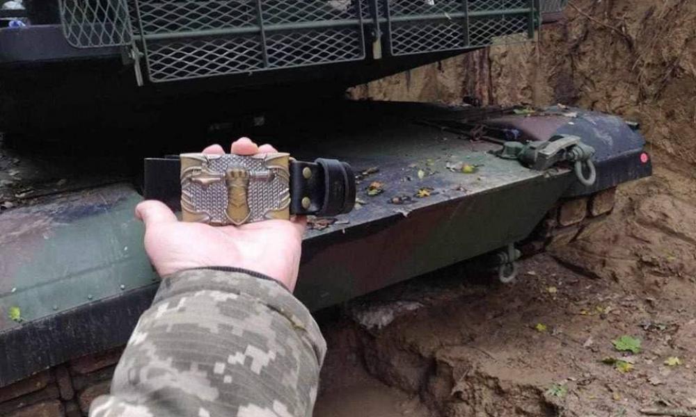 Σκοτώνονται μεταξύ τους-Αντίποινα στον Ζαλούζνι η δολοφονία του βοηθού του; Εμφανίστηκε στο πεδίο το πρώτο M1A1 “Abrams” στην Ουκρανία.