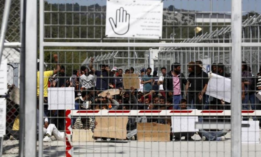 Η Ένωση Αξιωματικών ΕΛ.ΑΣ ρίχνει "βόμβα" για σύστημα που “επιτρέπει” την παρουσία ποινικών μεταναστών στην Ελλάδα.