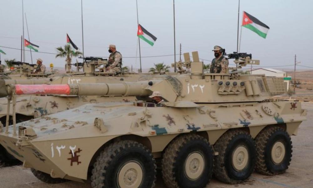 Ιορδανικά άρματα κινούνται στα σύνορα με το Ισραήλ. Η Χεζμπολάχ ανέπτυξε drones καμικάζι και πύυραύλους«Burkan».