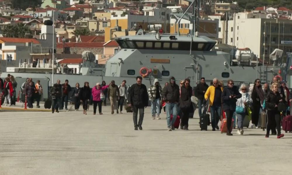 ''Χαρτογράφησαν'' τα ελληνικά νησιά. Τα τουρκικά ΜΜΕ αναλύουν τους λόγους που οι Τούρκοι τουρίστες επιλέγουν την Ελλάδα.