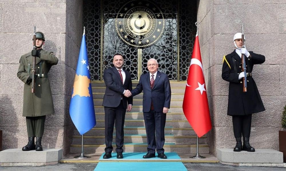 "Φωτιά" στα Βαλκάνια βάζει η Τουρκία! Υπέγραψε Στρατιωτική συμφωνία με το Κοσσυφοπέδιο. Οι στόχοι Ερντογάν και ο κίνδυνος πολέμου στα Βαλκάνια.