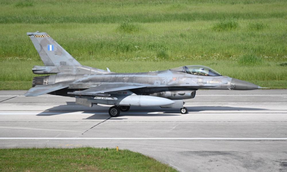 Ξεκίνησαν τα «παζάρια» οι Ουκρανοί για τα 32 ελληνικά F-16 Block 30. «412 εκ. ευρώ είναι μία καλή τιμή» γράφει δημοσίευμα του Κιέβου.