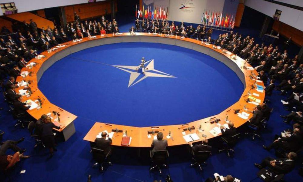 Σχέδιο του ΓΓ ΝΑΤΟ για δημιουργία ταμείου ενίσχυσης της Ουκρανίας με 100 δισ ευρώ με πενταετή ορίζοντα. Γιατί η Ελλάδα δεν πρέπει να το υιοθετήσει.