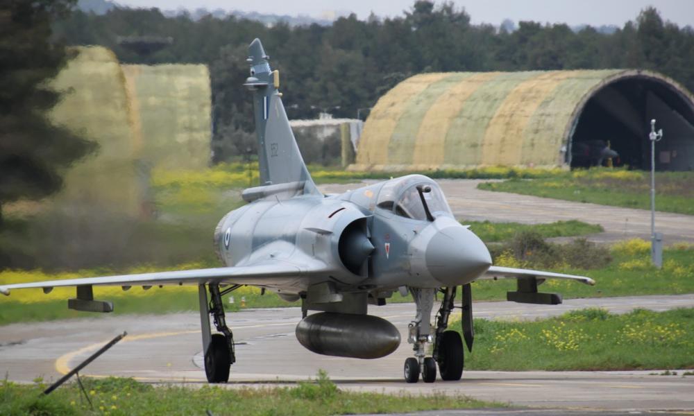 Αναζητούνται κεφάλαια. Θέλουμε άλλα Έξι γαλλικά Rafale αλλά αφού πουλήσουμε τα μαχητικά Mirage 2000-5 που διαθέτουμε.