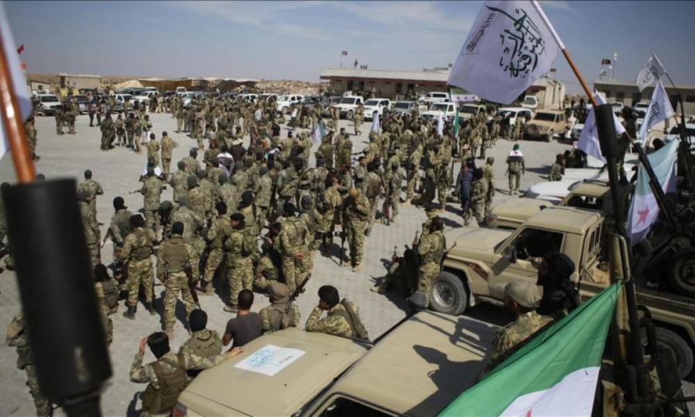 Ο τουρκικός στρατός εισβάλλει στη Συρία σφυροκοπώντας τους Κούρδους του SDF στο Κομπανί.