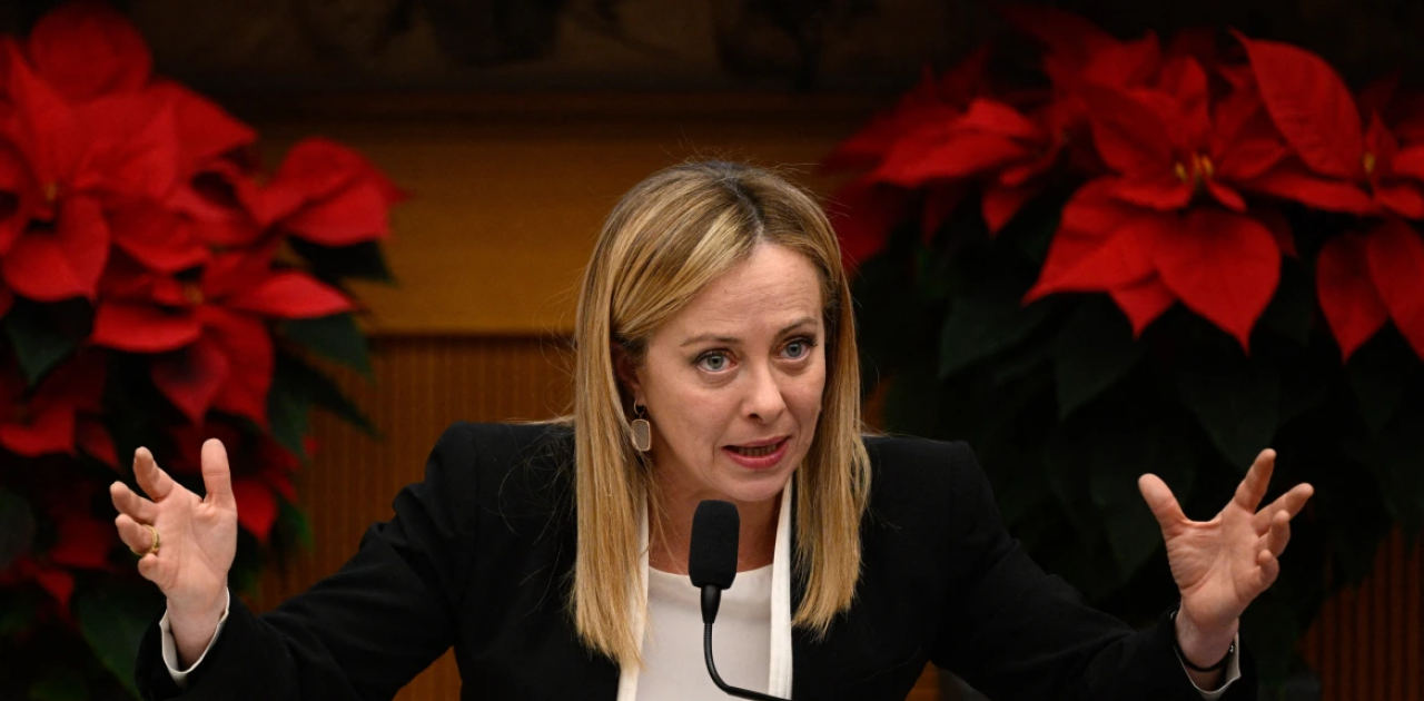 Ιταλία: Η ελληνική ... «Calimera» δημοσιογράφου που έφερε σε δύσκολη ...