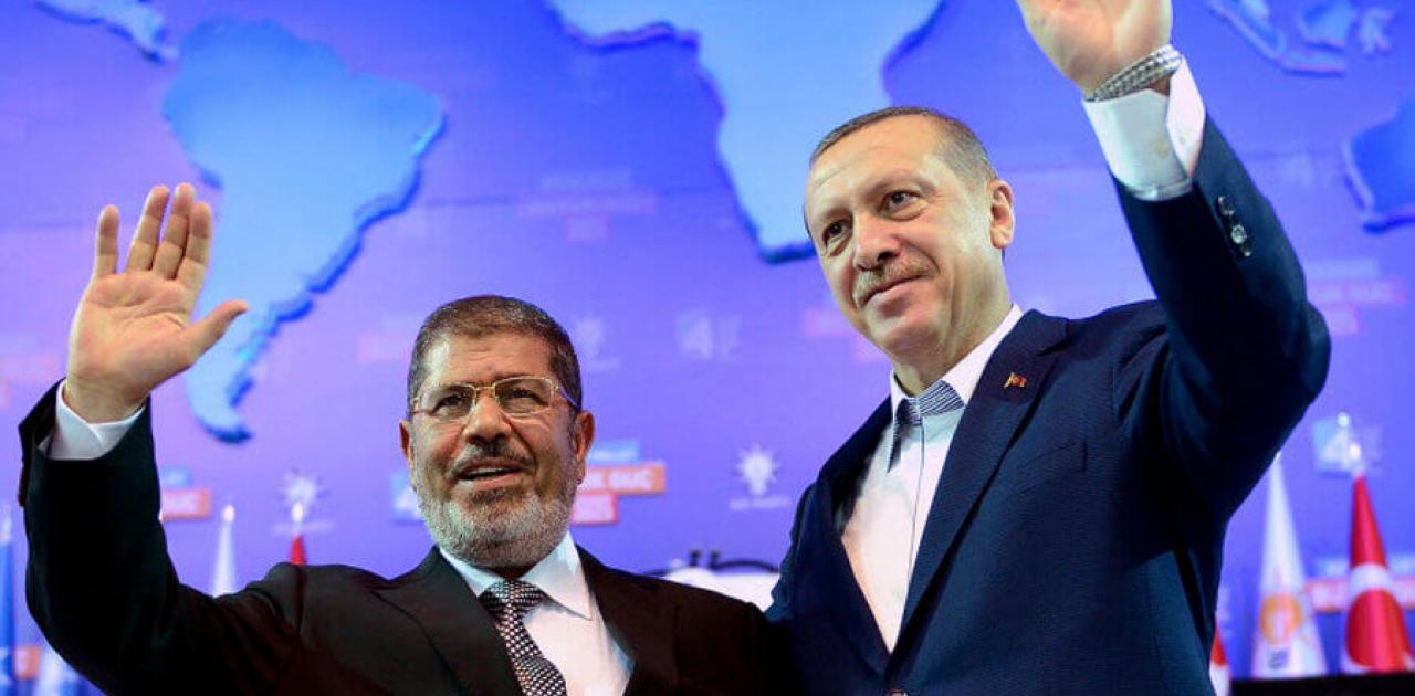 Mass demonstrations scare Erdogan Earthquake in Turkey "shakes" the