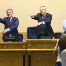 Ρώσοι βουλευτές κάνουν γυμναστική 