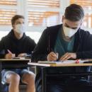 μαθητές με μάσκα