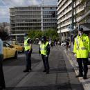 αστυνόμοι με μάσκα