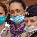 Ρωσίδες με μάσκα