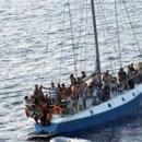 Ιστιοφόρο με 60 μετανάστες