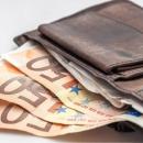 πορτοφόλι με ευρώ