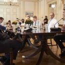 Μητσοτάκης με λοιμωξιολόγους