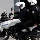 εφτυσε αστυνομικους