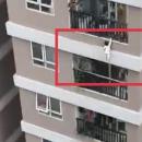 Ντελιβεράς σώζει κοριτσάκι