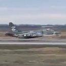 ρωσικό Su-25 προσγειώνεται χωρίς εξοπλισμό