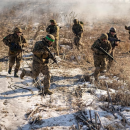 στρατιώτες