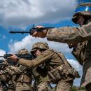 στρατιώτες 