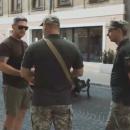 Ουκρανοί κομισάριοι πήγαν να στρατολογήσουν Βρετανό τουρίστα στο Λβιβ