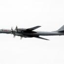Tu-142