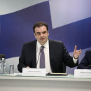 Κυριάκος Πιερρακάκης, και ο υφυπουργός, Θάνος Πετραλιάς.