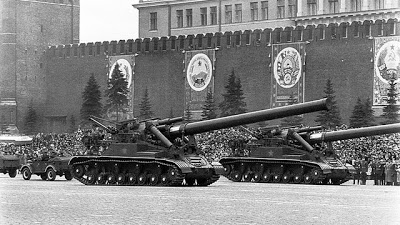 το-τερατώδες-σοβιετικό-πυροβόλο-που-έριχνε-πυρηνικά-βλήματα-2