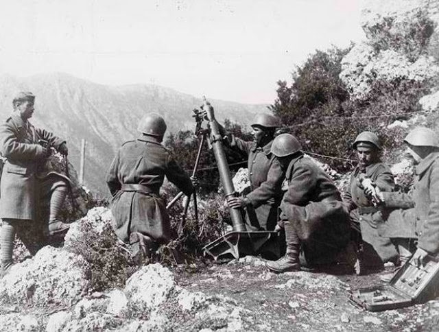 Η εφημερίδα Αυγή, κομματικό όργανο του ΣΥΡΙΖΑ δημοσιεύει άρθρο όπου το στέλεχος του κόμματος, Νάσος Θεοδωρίδης, χαρακτηρίζει το Αλβανικό έπος «μύθο» και ότι η Ελλάδα μπήκε σε ένα ιμπεριαλιστικό πόλεμο.