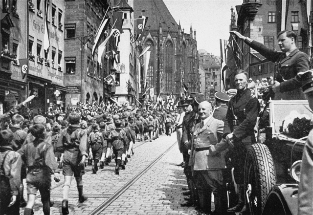 Baldur_von_Schirach_SCHOOL