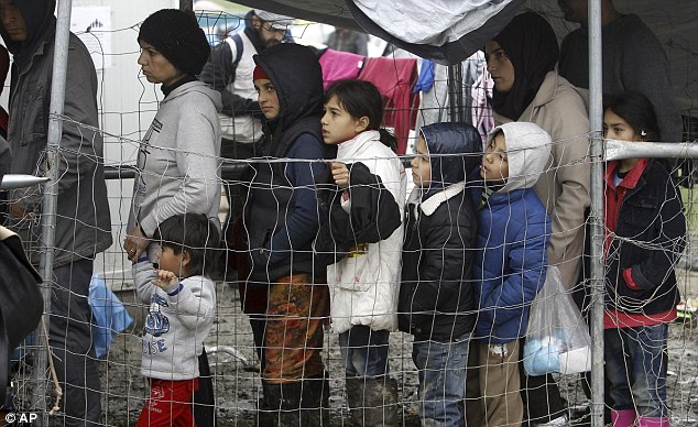 32475EF900000578-0-image-a-13_1458205014208